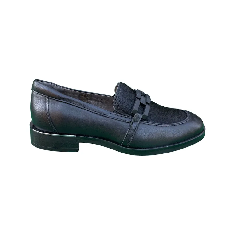 83502 Gaby Black Loafer