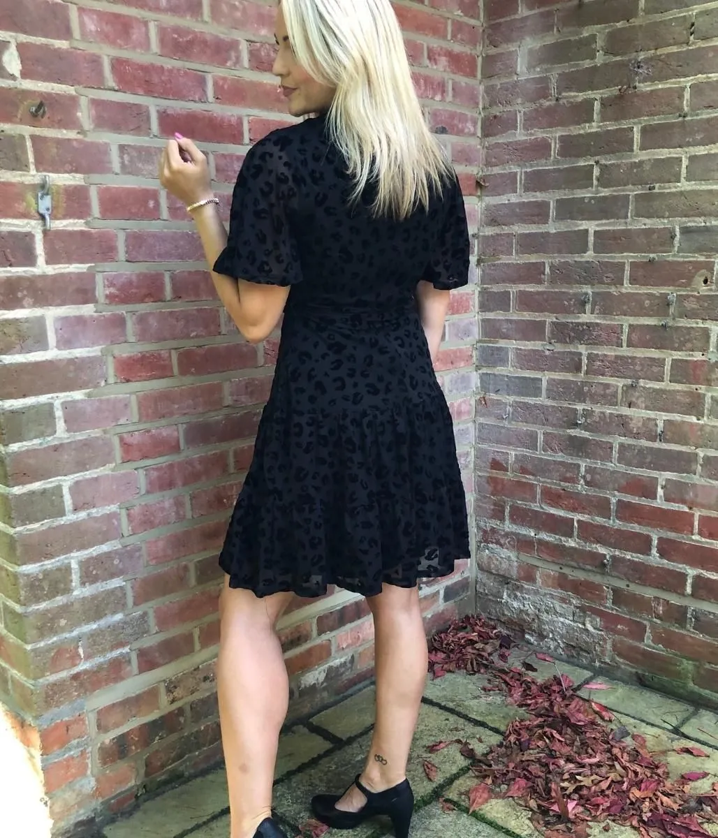 Black Angel Sleeve Velvet Print Dress