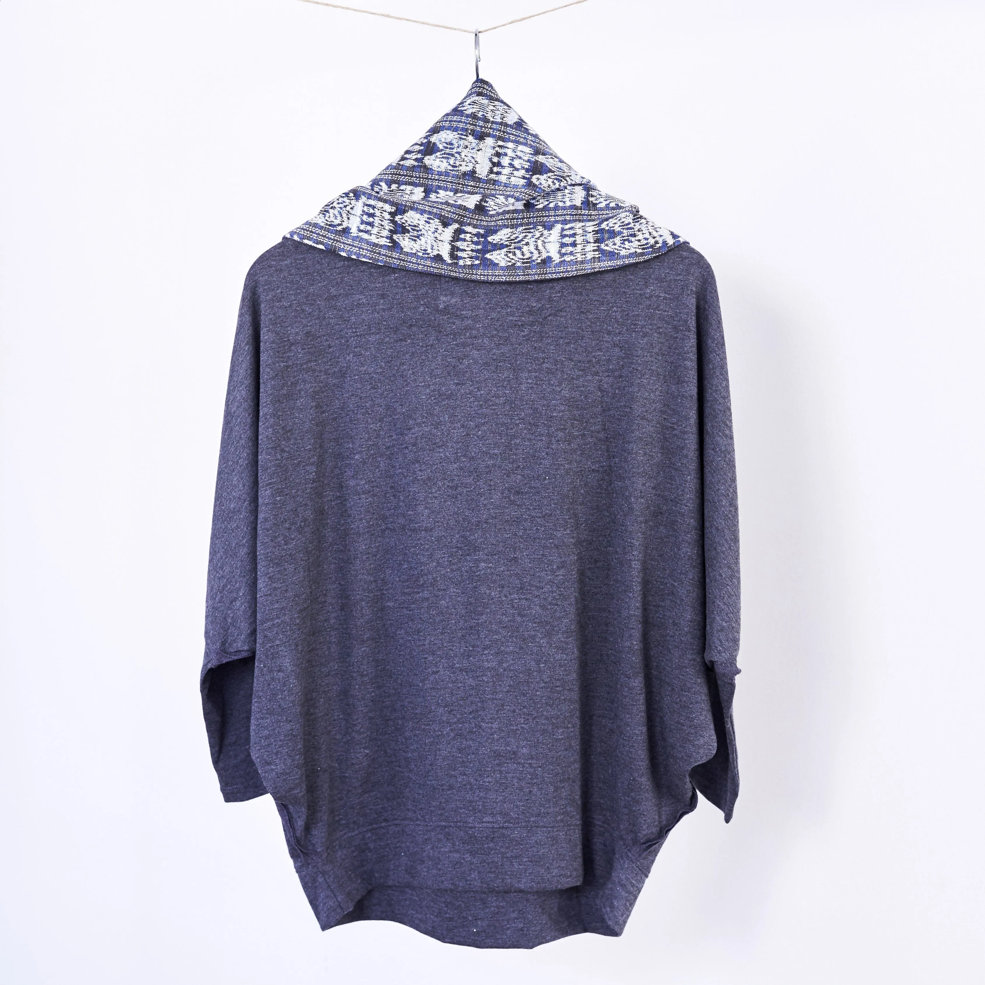 Blusa Daniela - Styled Top with Vintage 'Scarf Styled Neck' - Navy Vintage