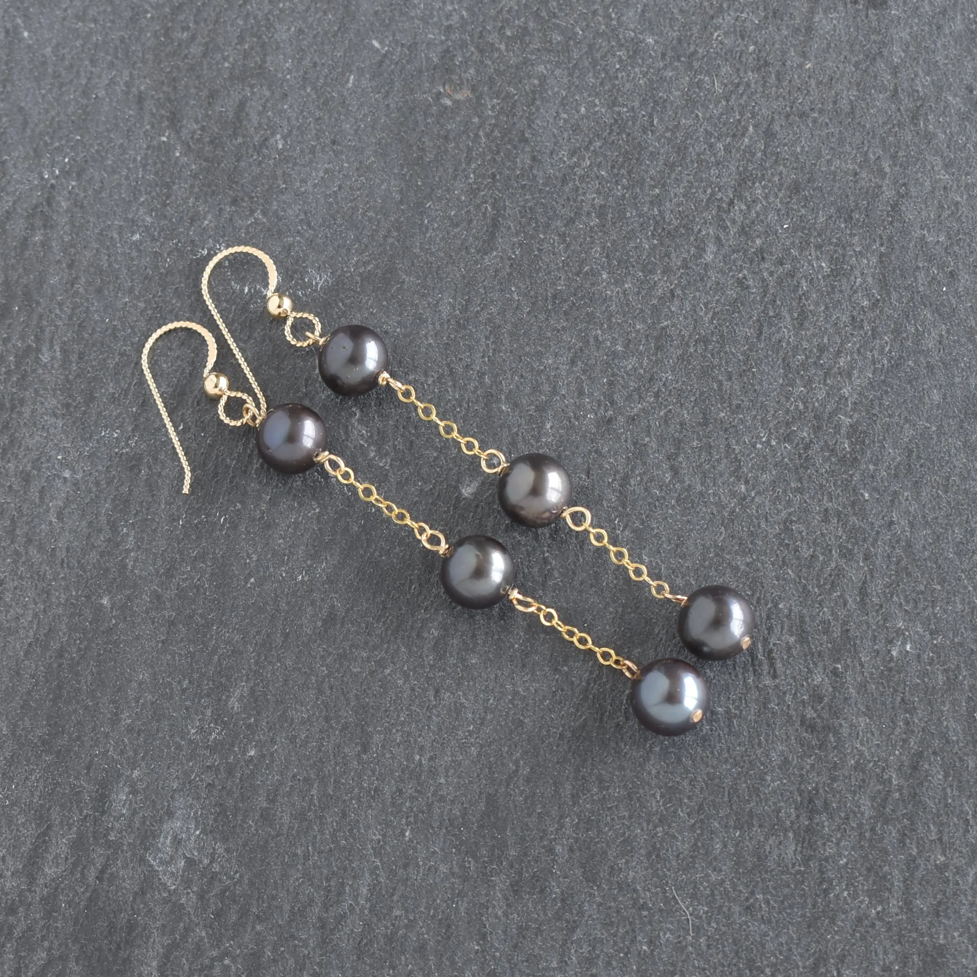 Dainty Chain Link Black Pearl Earrings