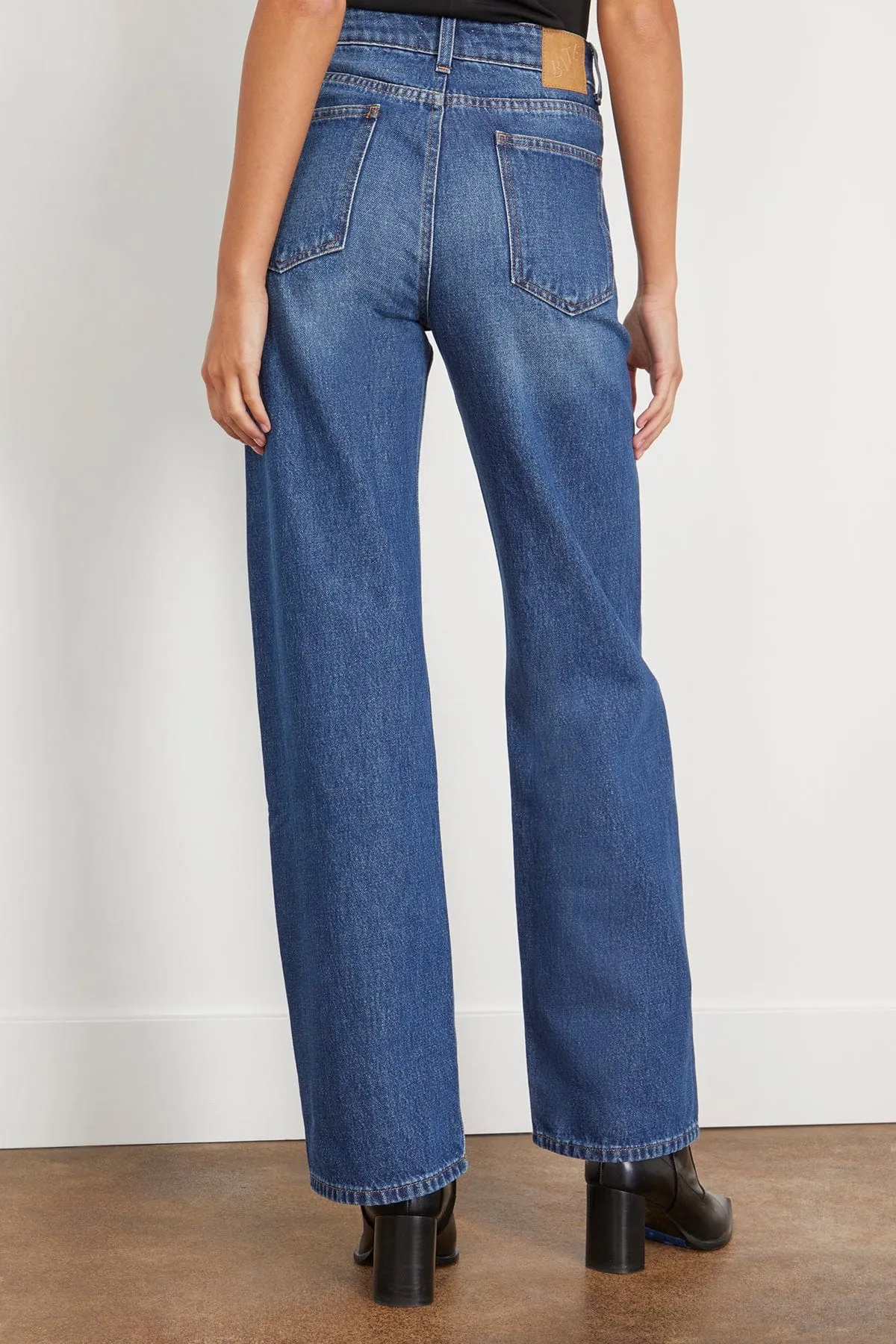 Ease Denim Jeans in Mid Blue