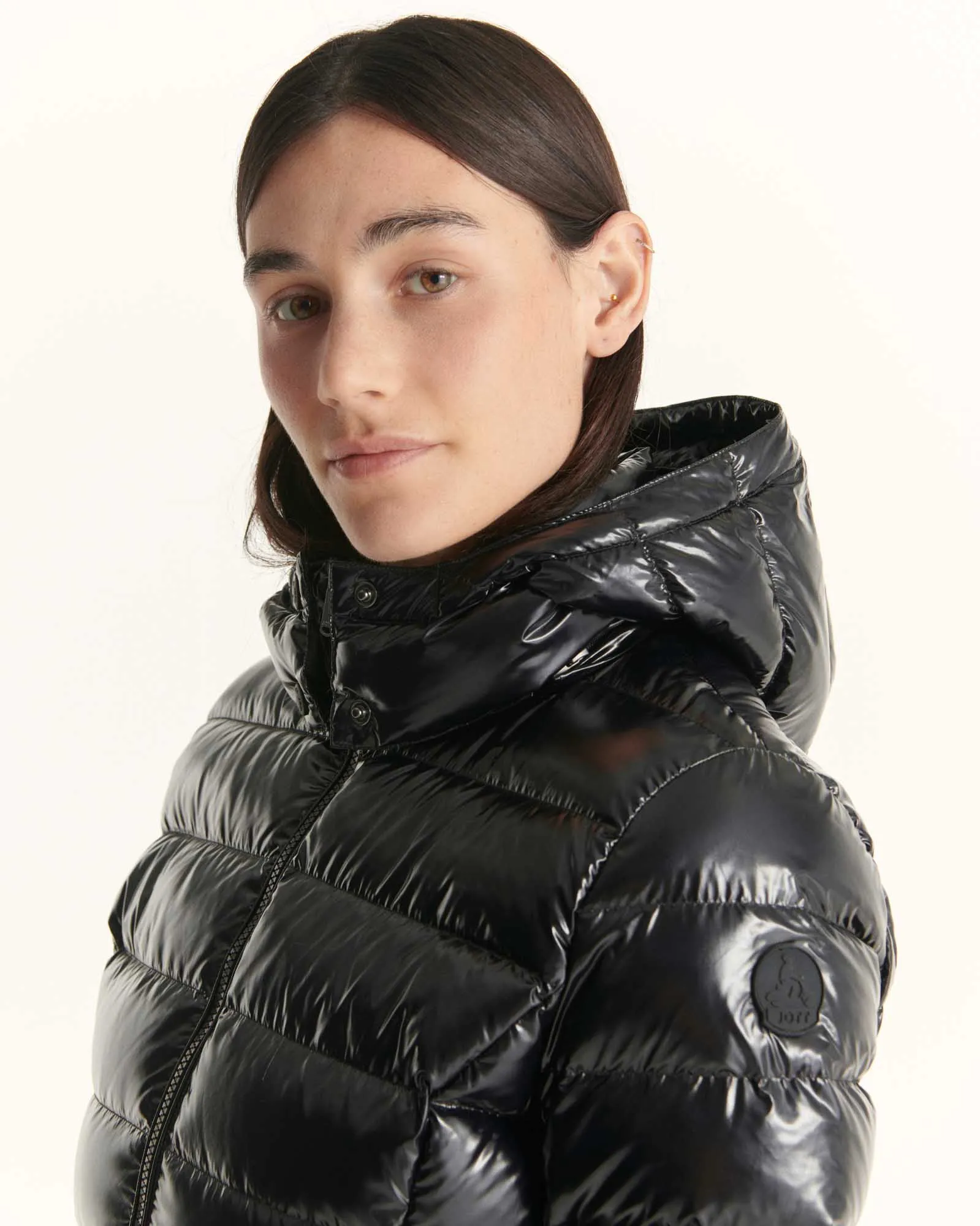 Grand Froid Perle Black lacquered mid-length jacket