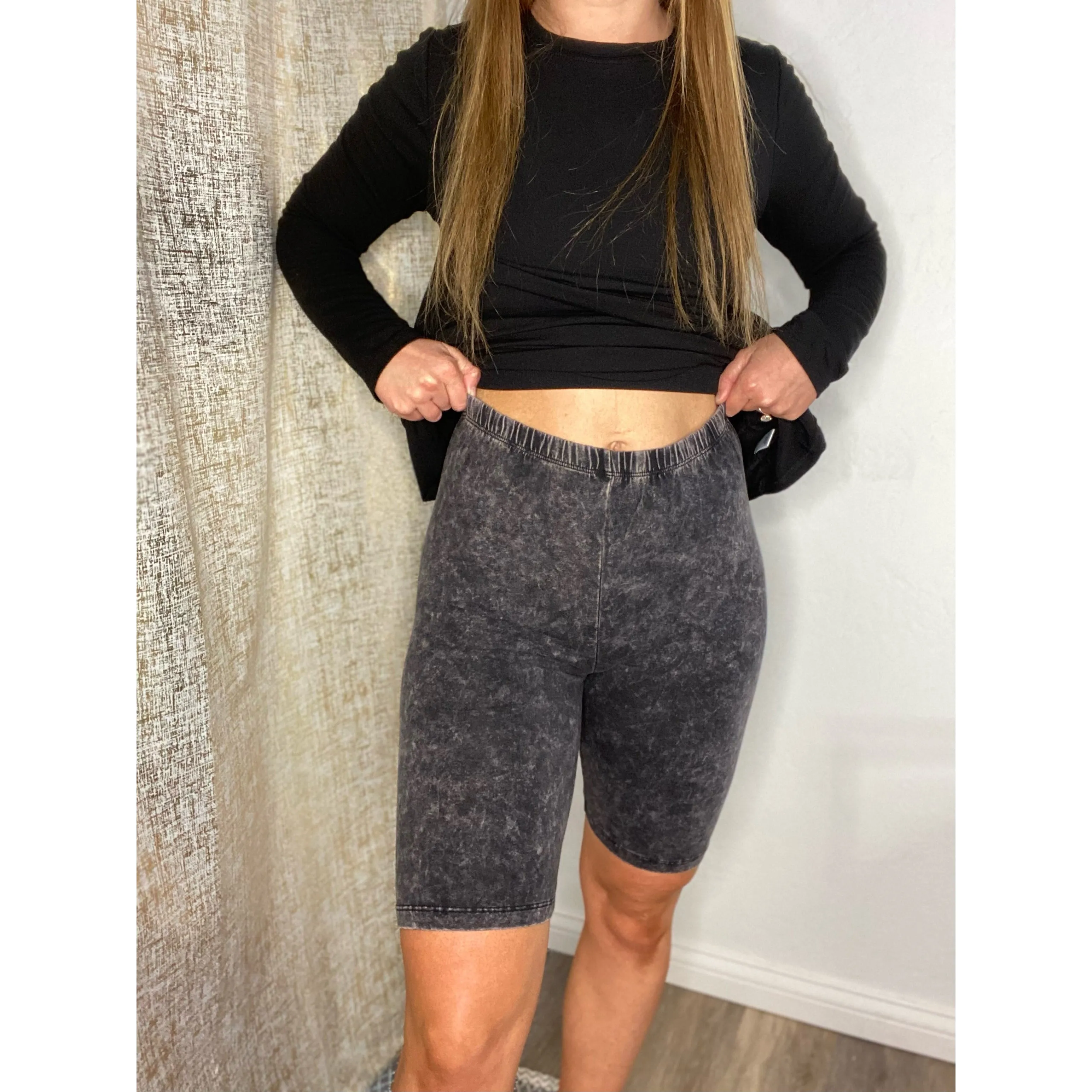 Mineral Washed   Biker Shorts (CURVY)