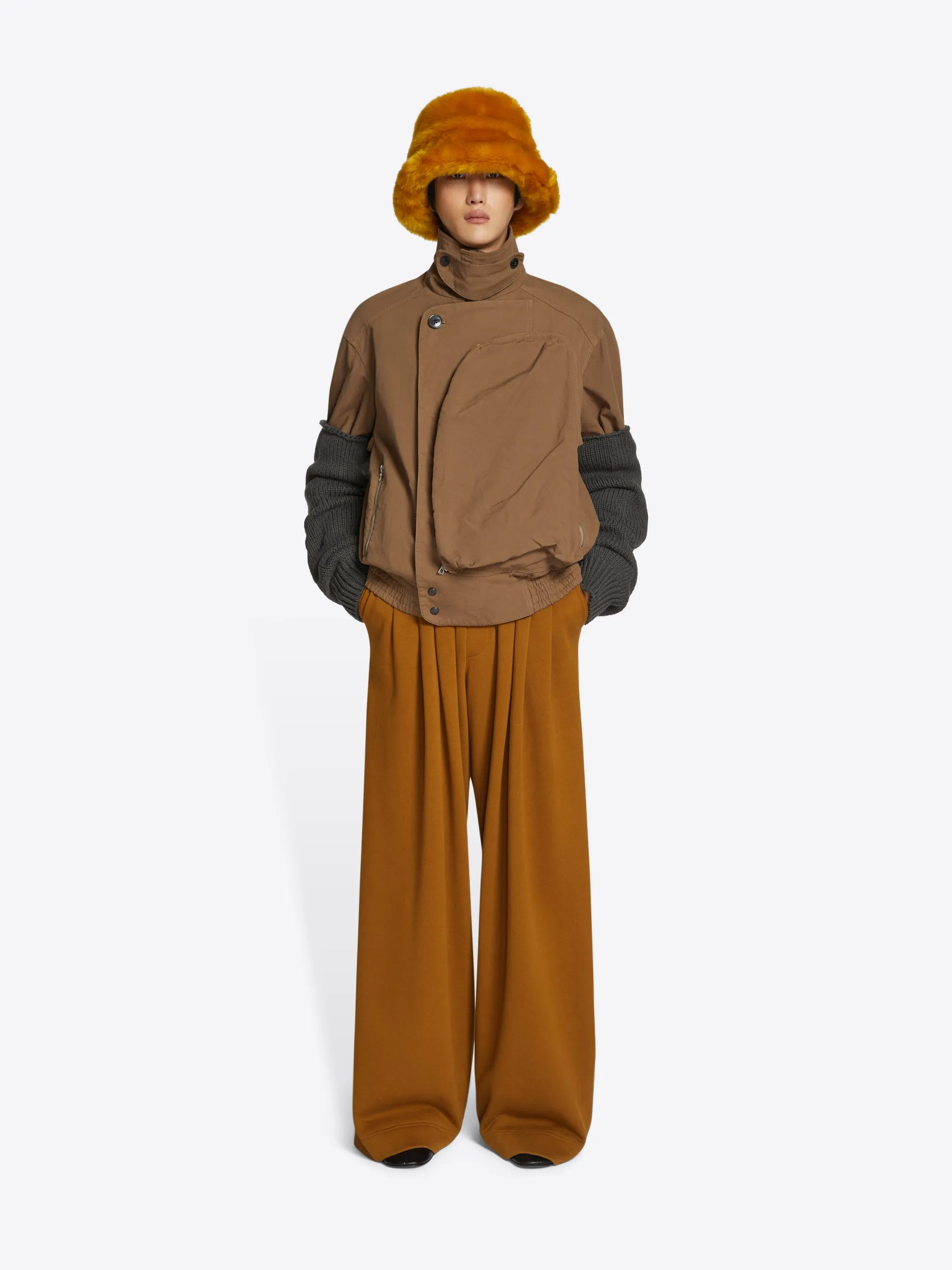 Pleated sweatpants