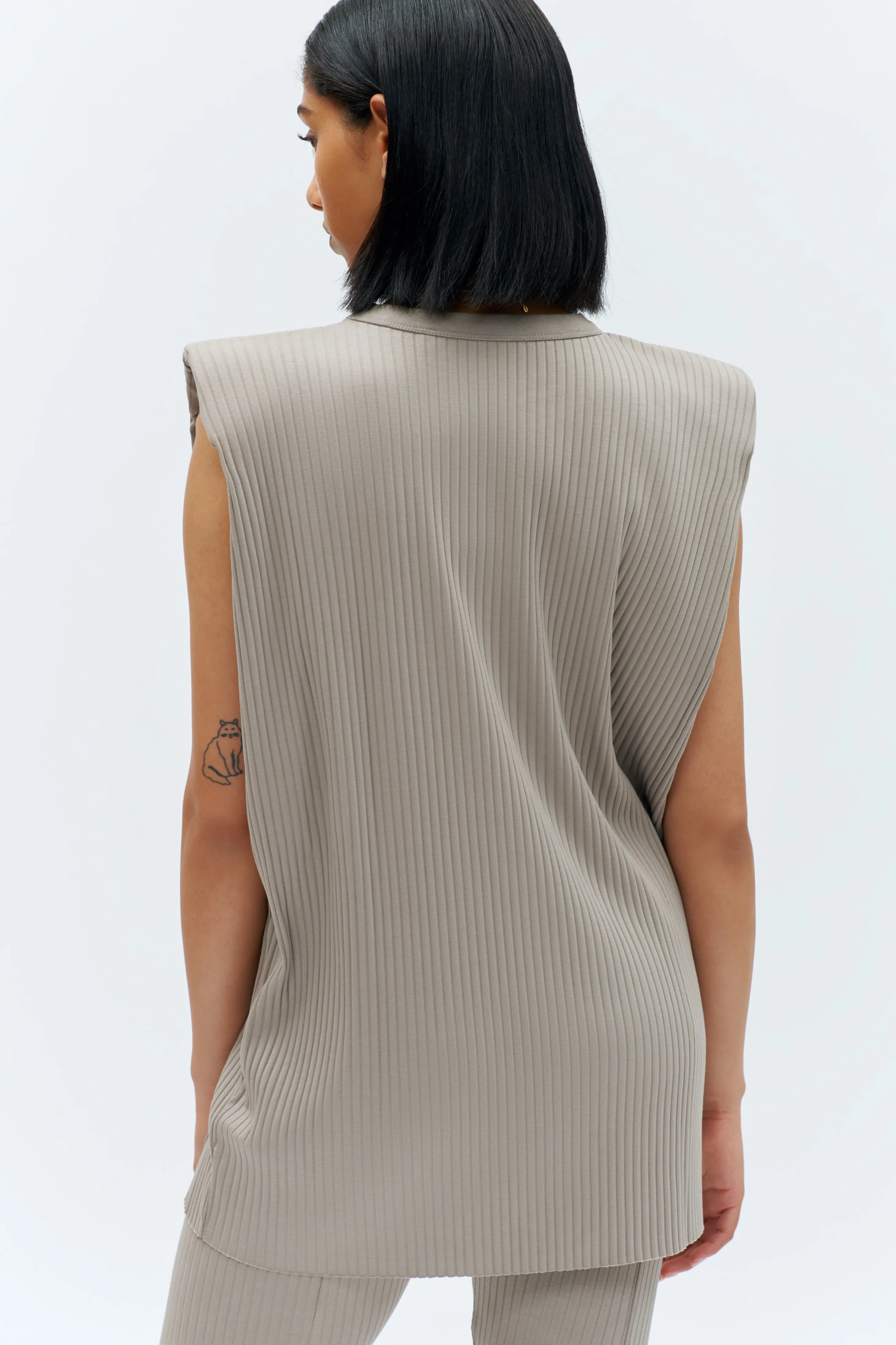 Ribbed Power Tank in Taupe