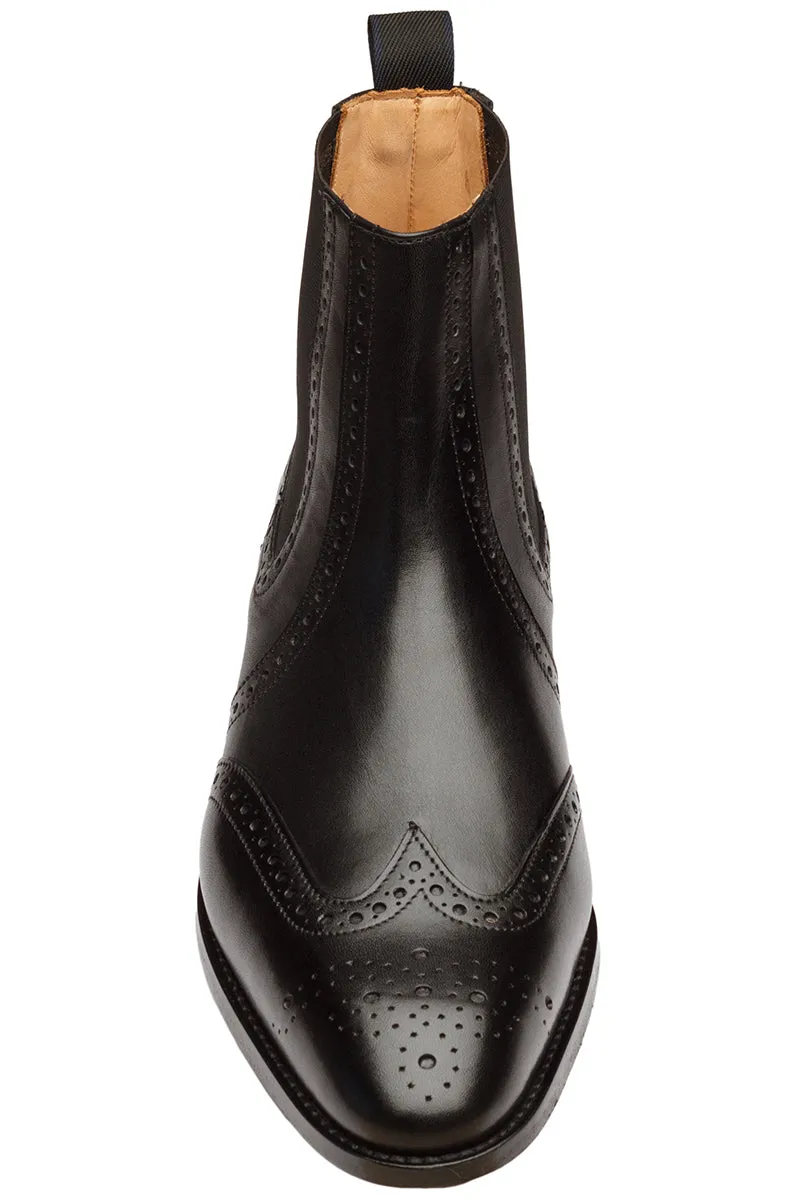 WINGCAP BROGUE BOOT WITH MEDALLION – Black