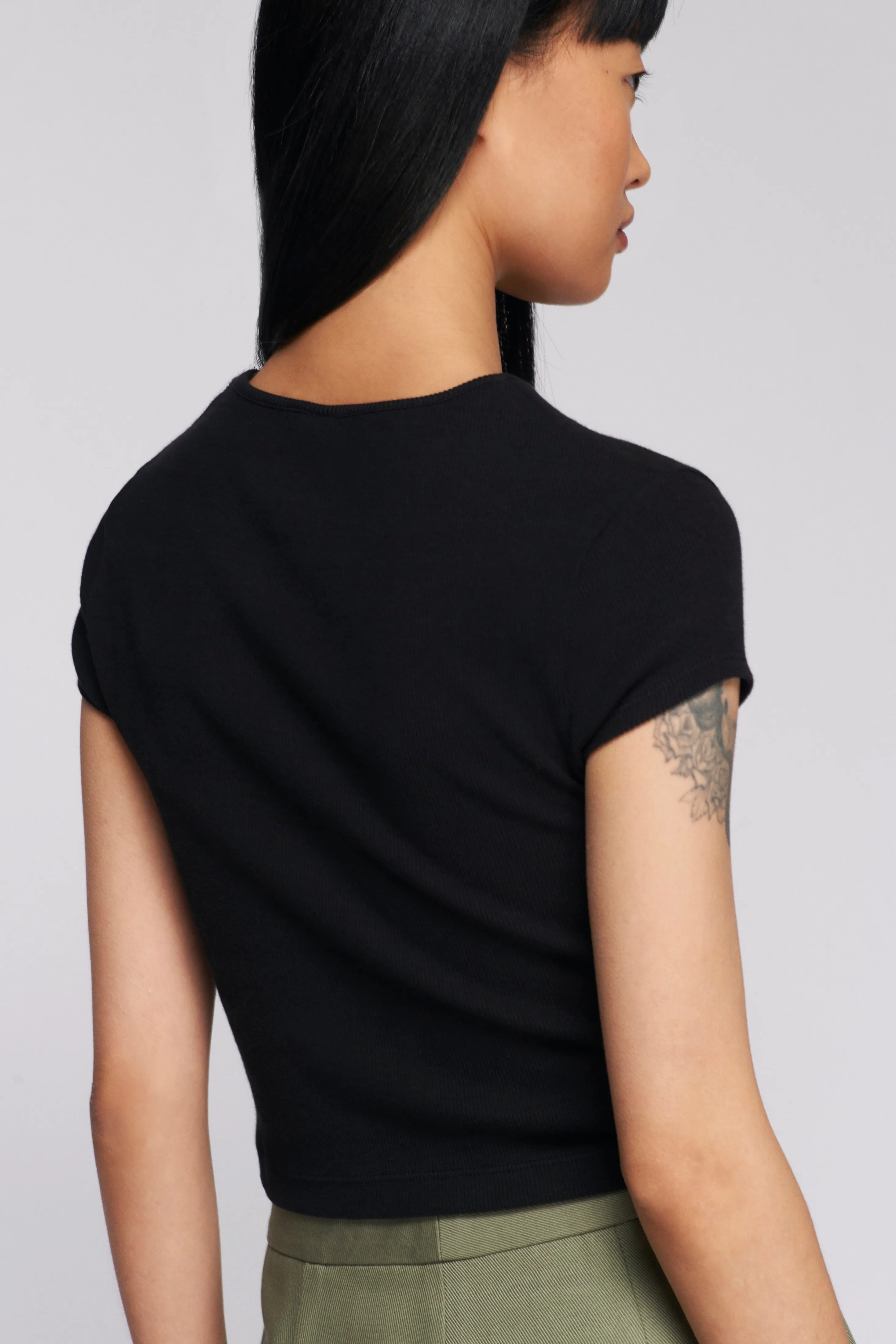 Women's Crop 90s Tee in Black